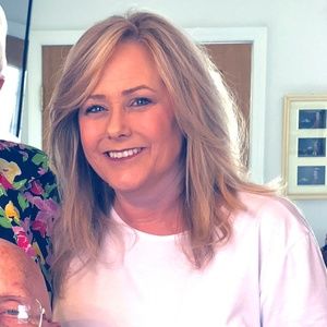 Meet your Posher, Holley